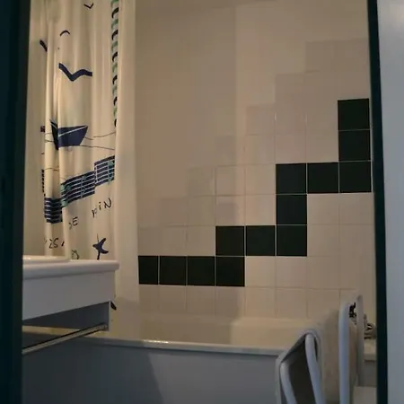 Apartman A 50m De La *